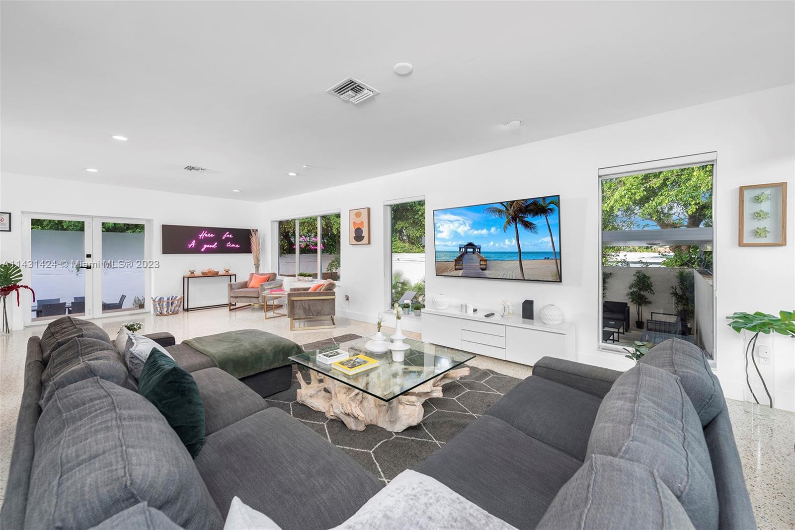 Davis Harbor - Residential