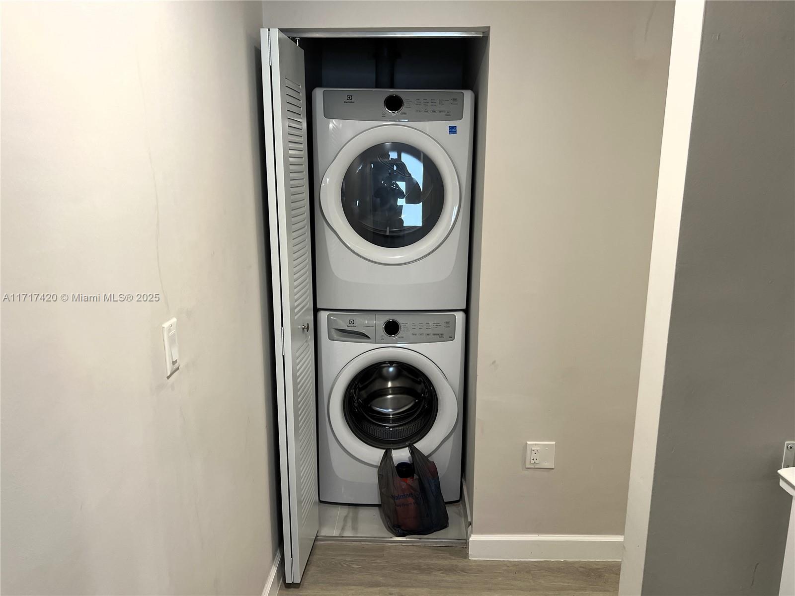 PARADISE GARDENS - Residential