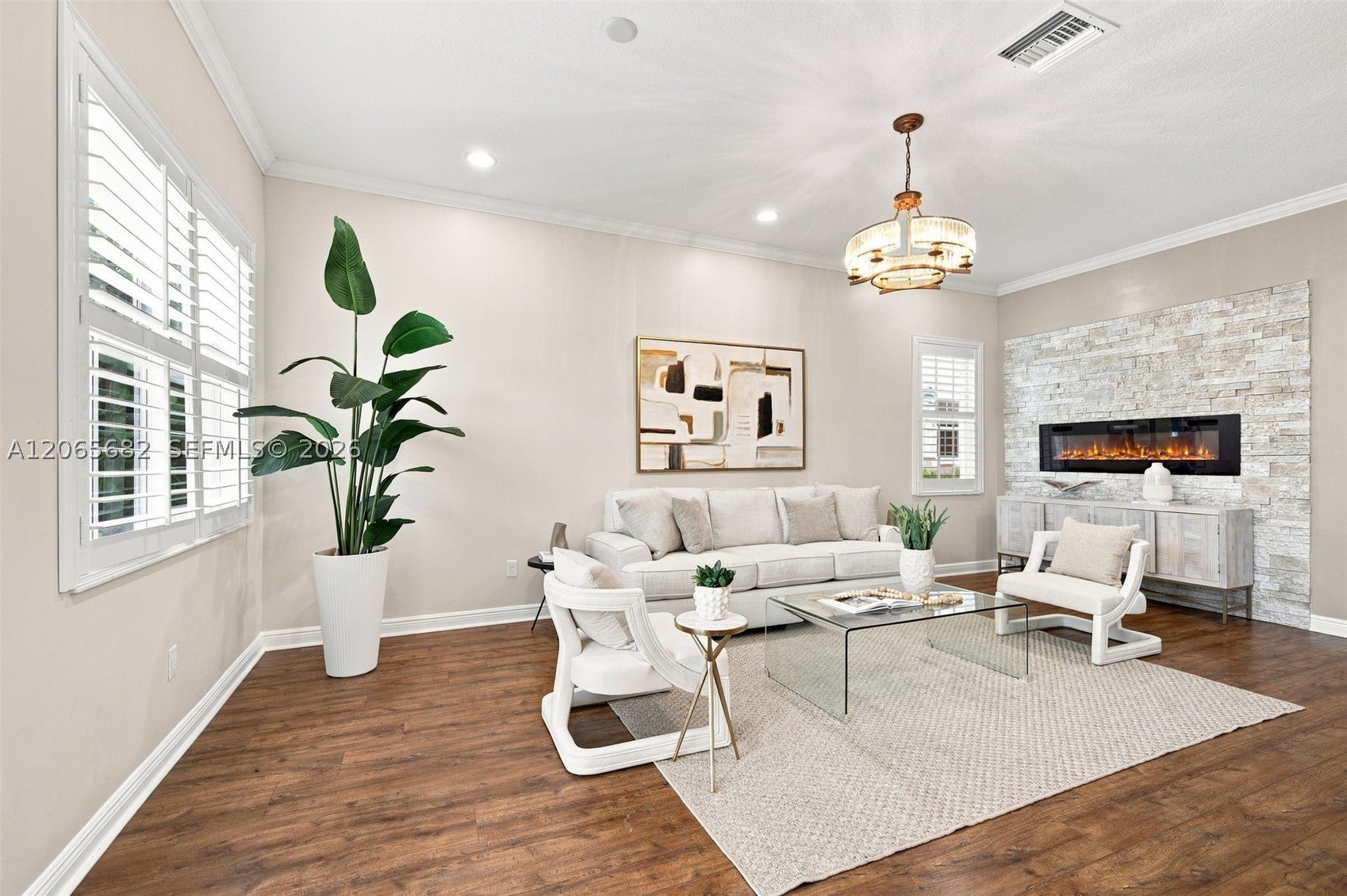 8550 Lakeside Bnd