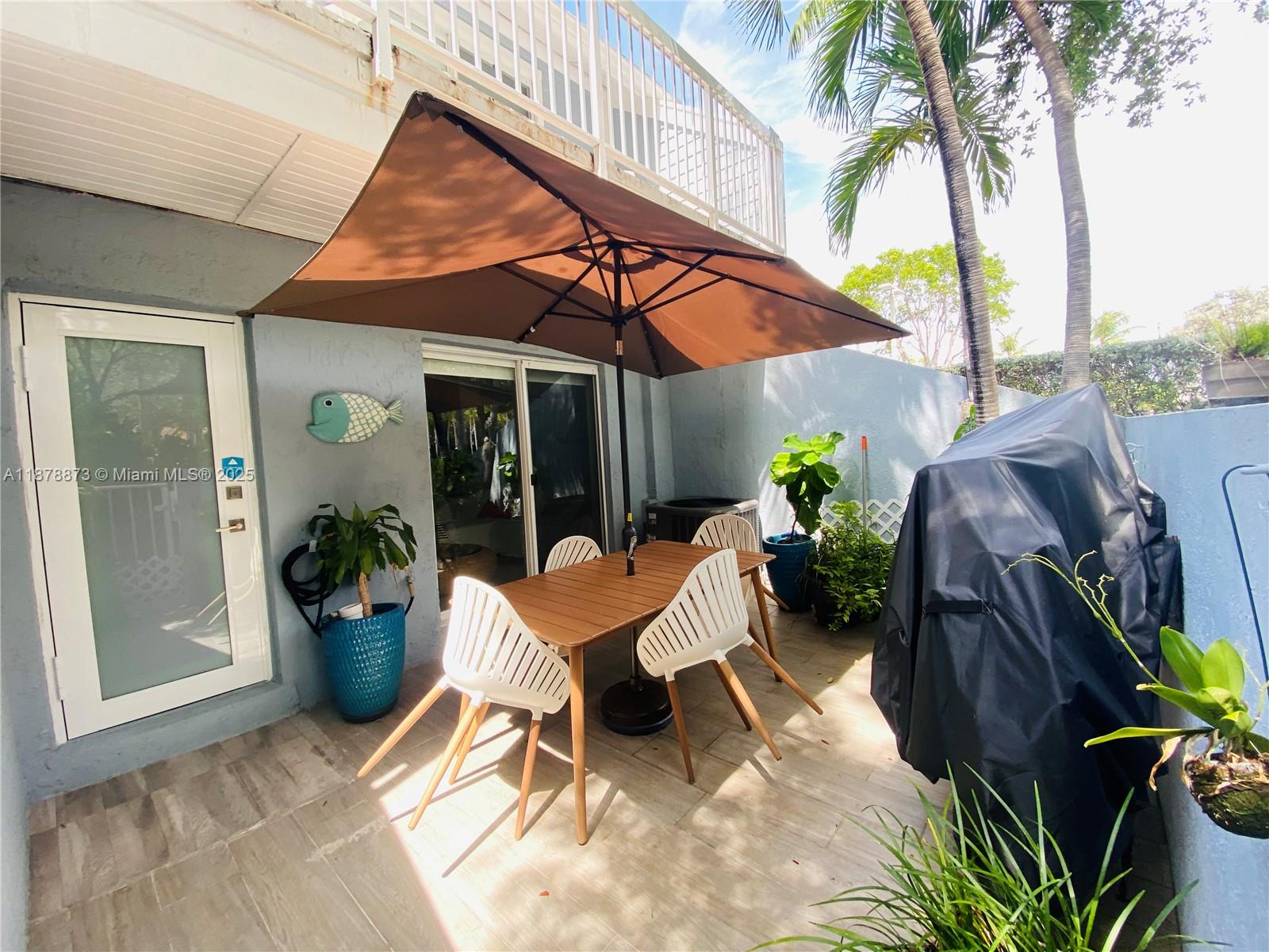 LE PHARE KEY BISCAYNE CON - Residential Lease