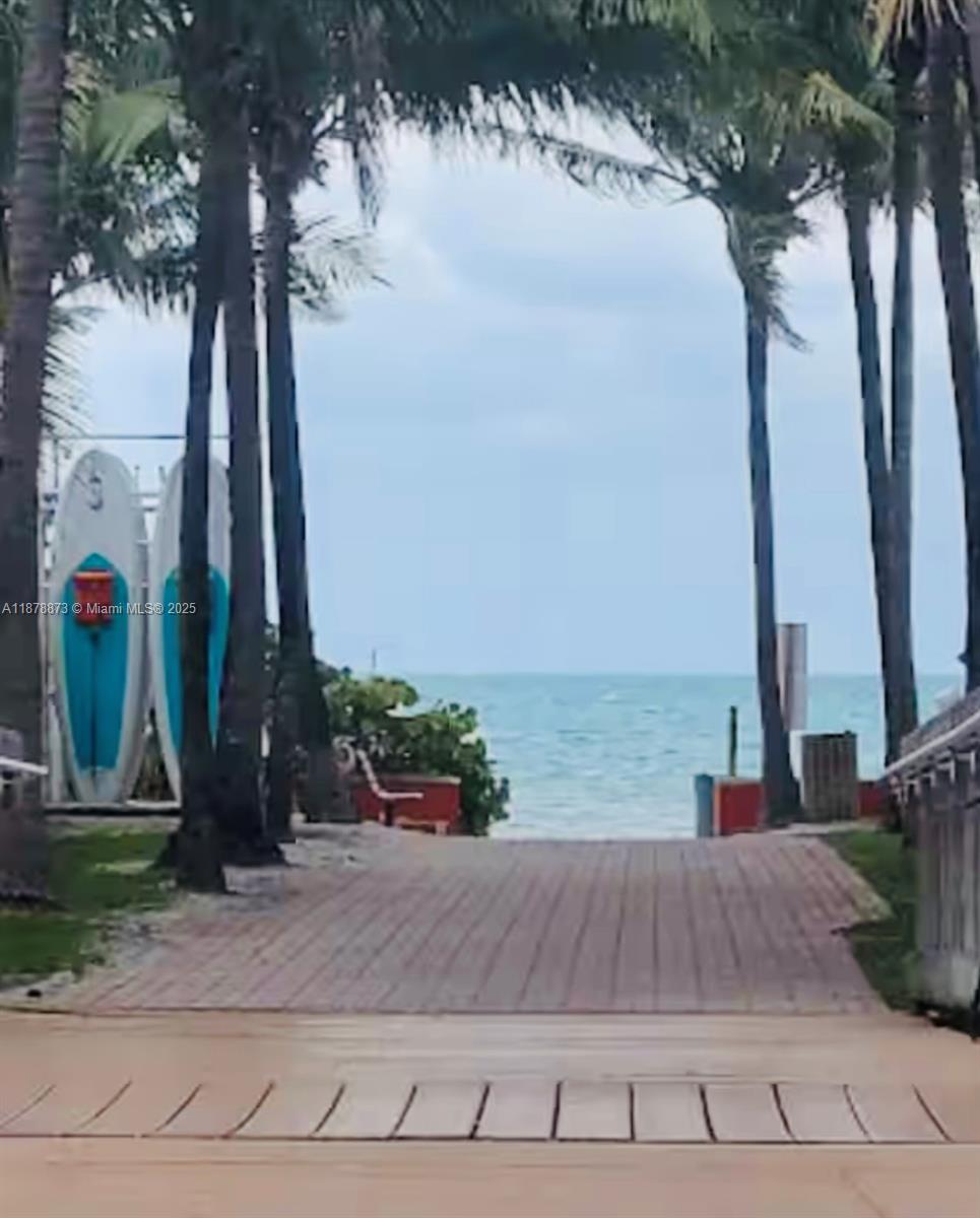 LE PHARE KEY BISCAYNE CON - Residential Lease