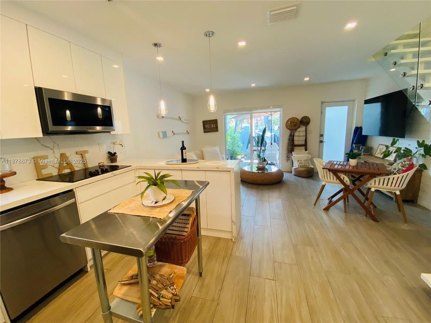 Live on Vacay everyday...thats the Key Biscayne lifestyle! Daily outdoor activities like beaches, boating, cycling, walking/jogging, kayaking, tennis, swimming, or golf are awaiting you! Remodeled and Fully furnished (just bring your toothbrush)Master King size bed, walk-in closet, 2 baths with large private patio and balcony overlooking nature. Fully equipped white modern kitchen, SS appliances, porcelain floors, Fully equipped with nice furnishings, linen, kitchen utensils etc, Beach bike, 4 Beach chairs and 2 Beach Umbrellas, BBQ, Washer/dryer - 2 assigned Parking. SEASONAL 6 + months Water, Electric, cable, Internet, private beach access included! Pet Friendly w/restrictions. Pet Parks/Beaches nearby.