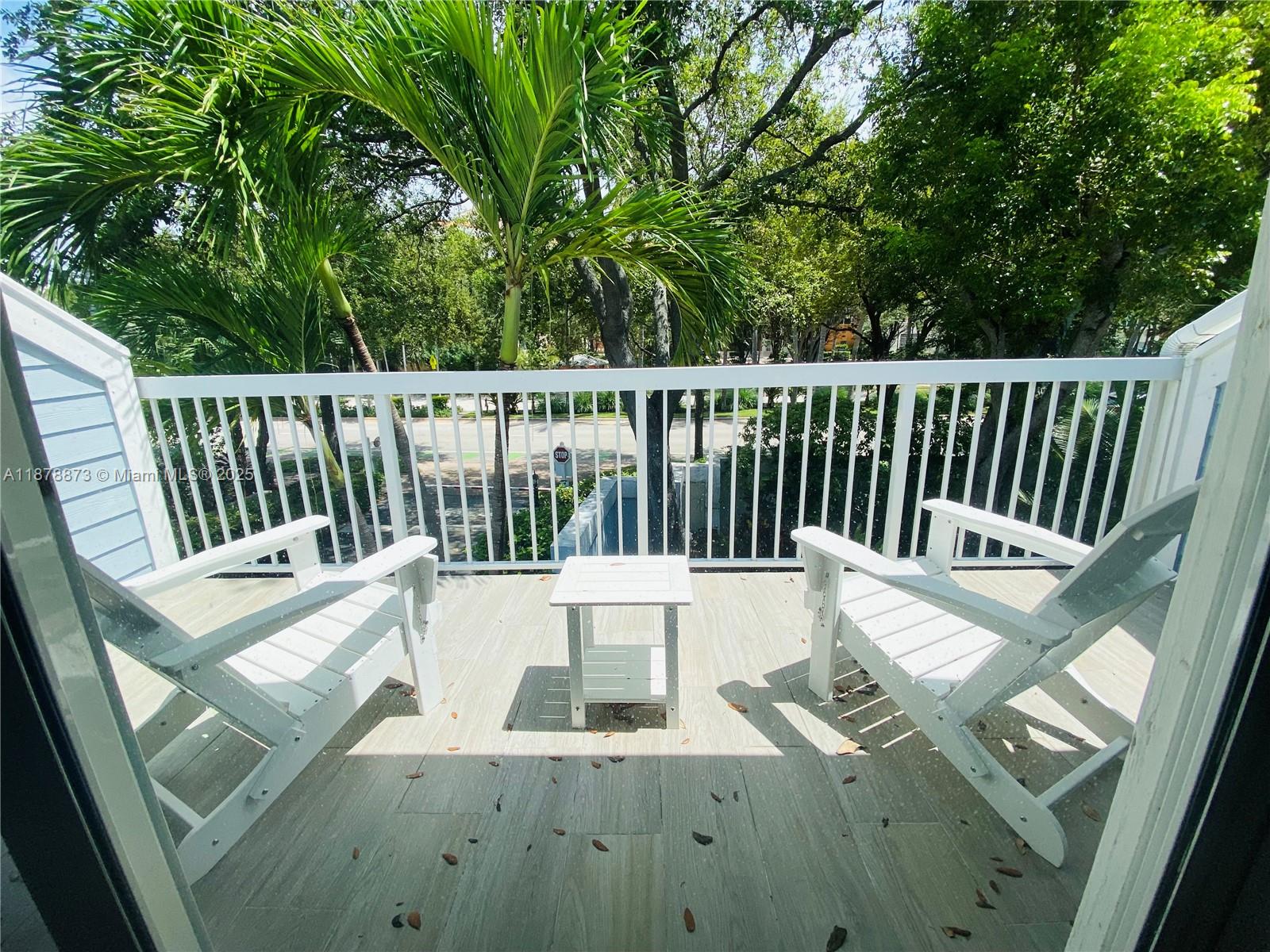 LE PHARE KEY BISCAYNE CON - Residential Lease