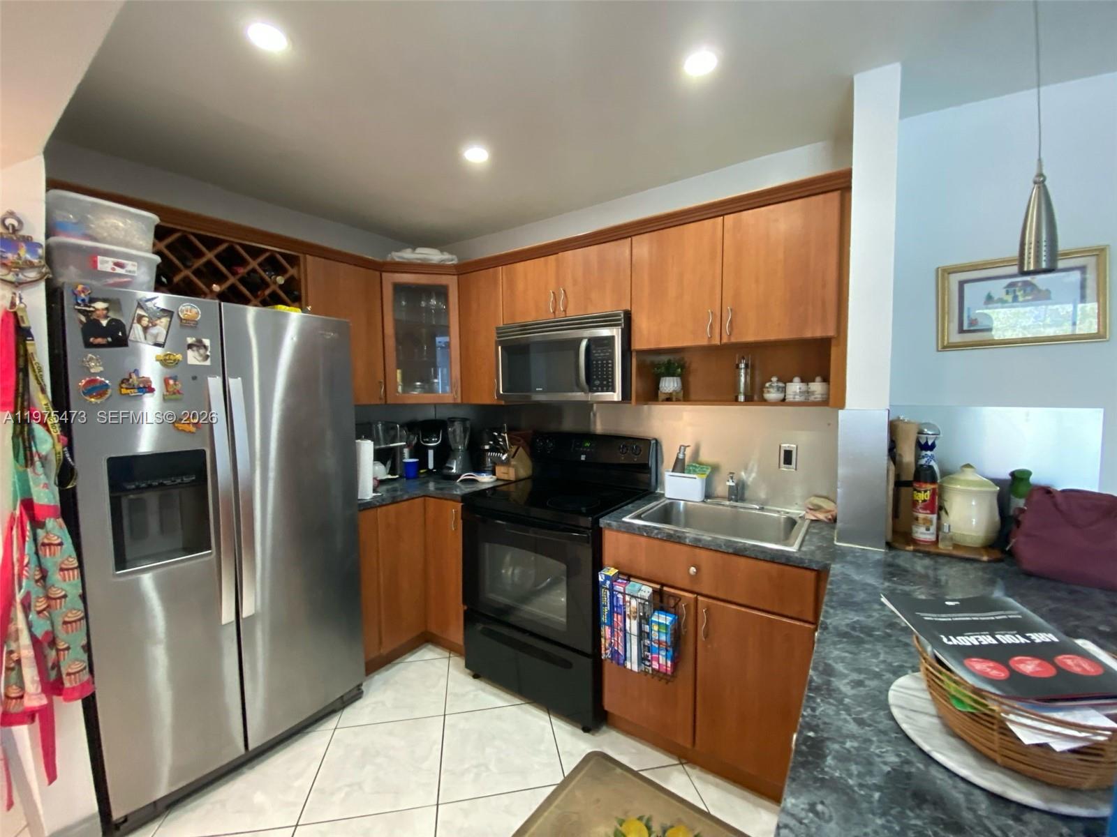 DOLPHIN CONDO - Residential