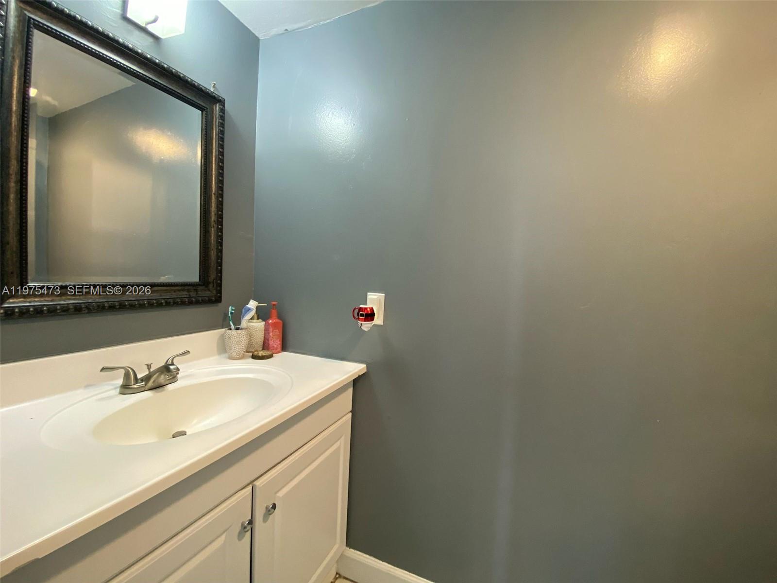 DOLPHIN CONDO - Residential