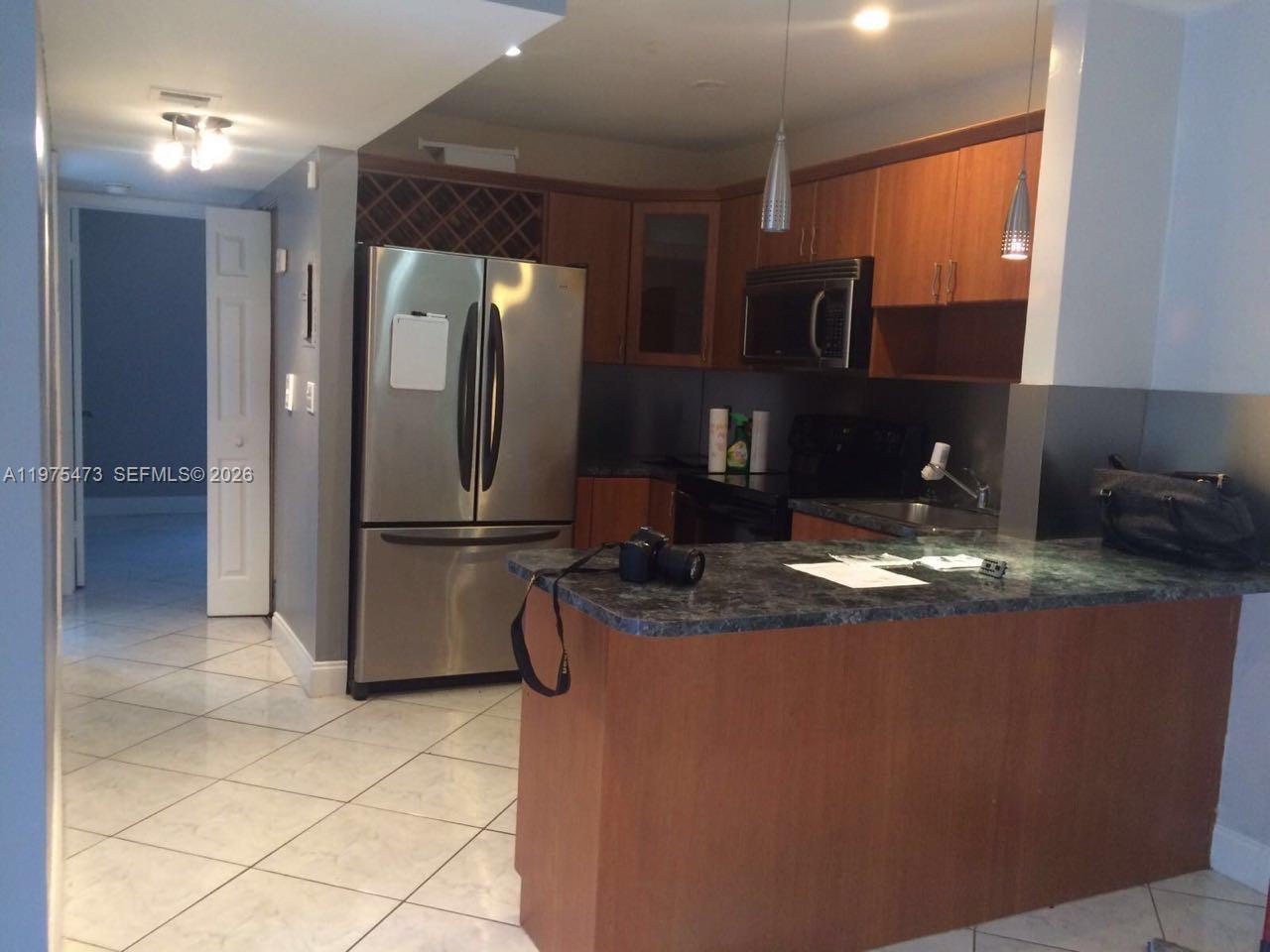 DOLPHIN CONDO - Residential