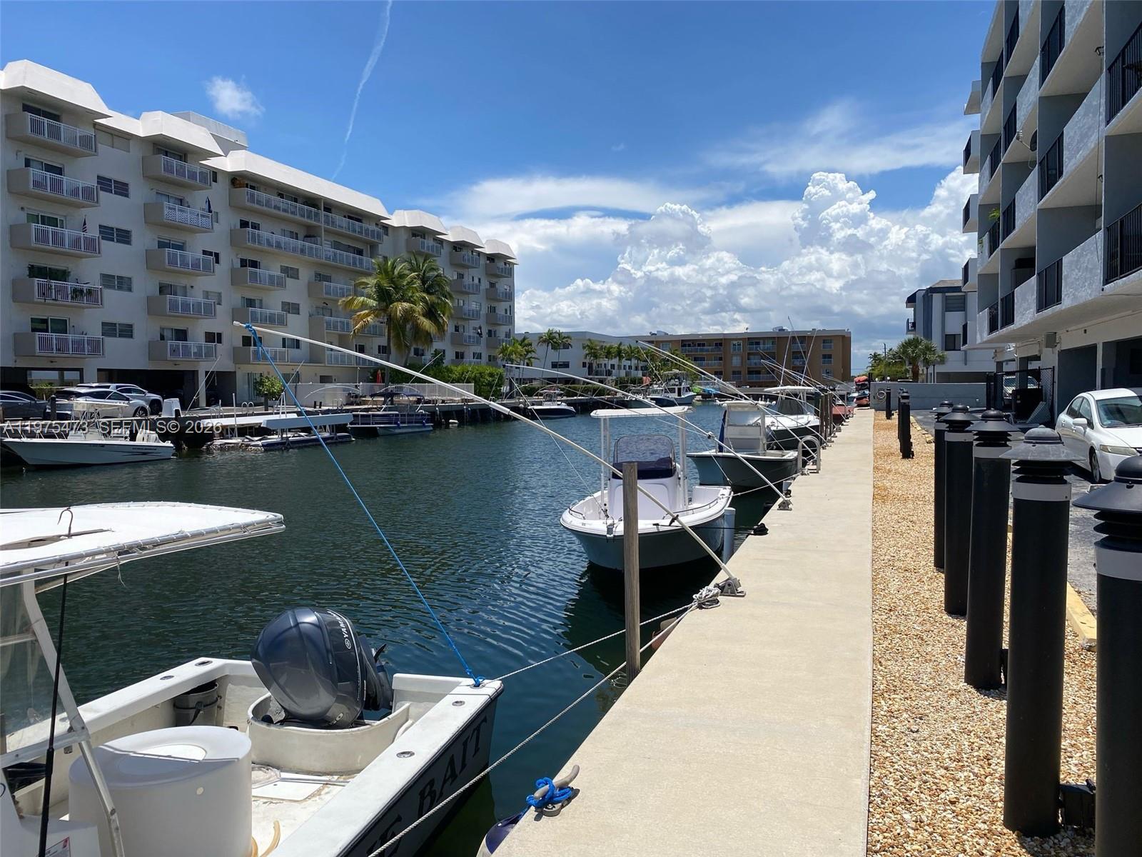 DOLPHIN CONDO - Residential