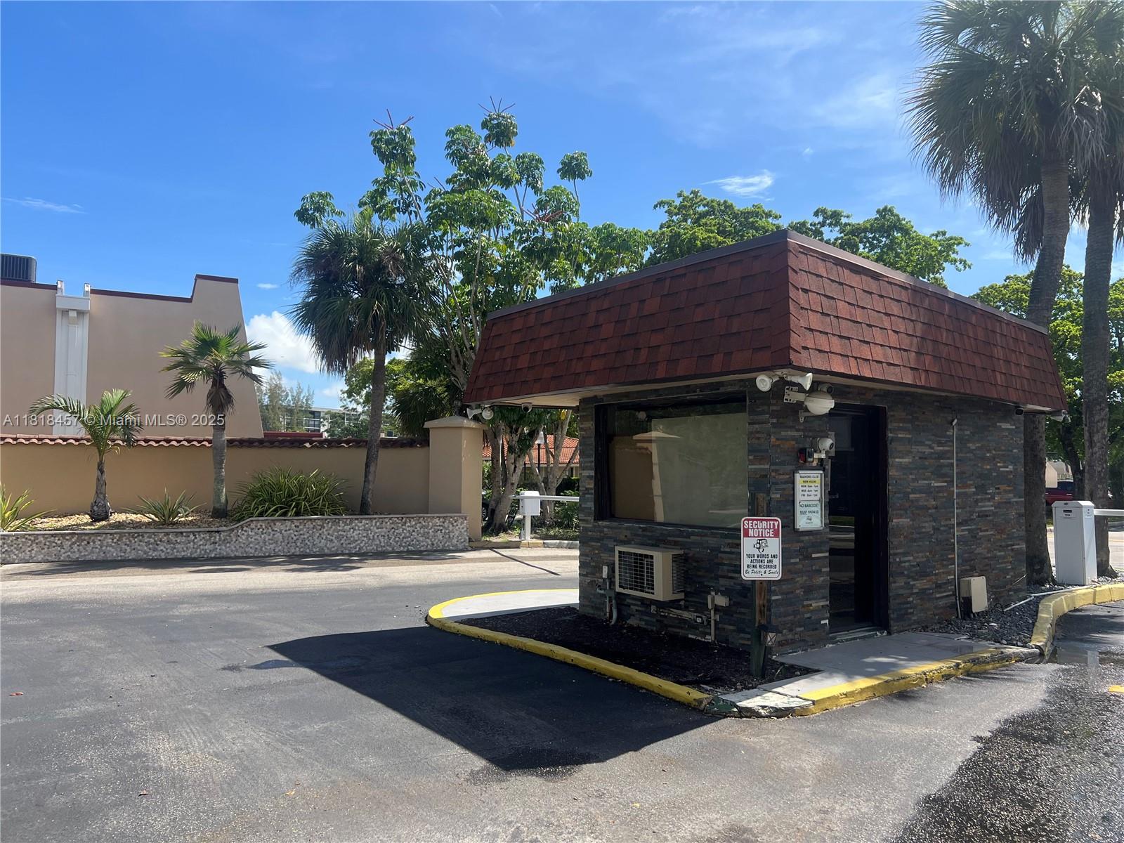 Property for Sale at 4156 Inverrary Dr 309, Lauderhill, Miami-Dade County, Florida - Bedrooms: 2 
Bathrooms: 2  - $164,000