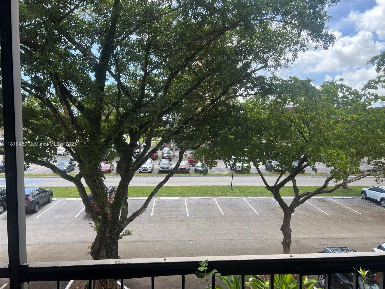 MANORS OF INVERRARY I-3 - Residential