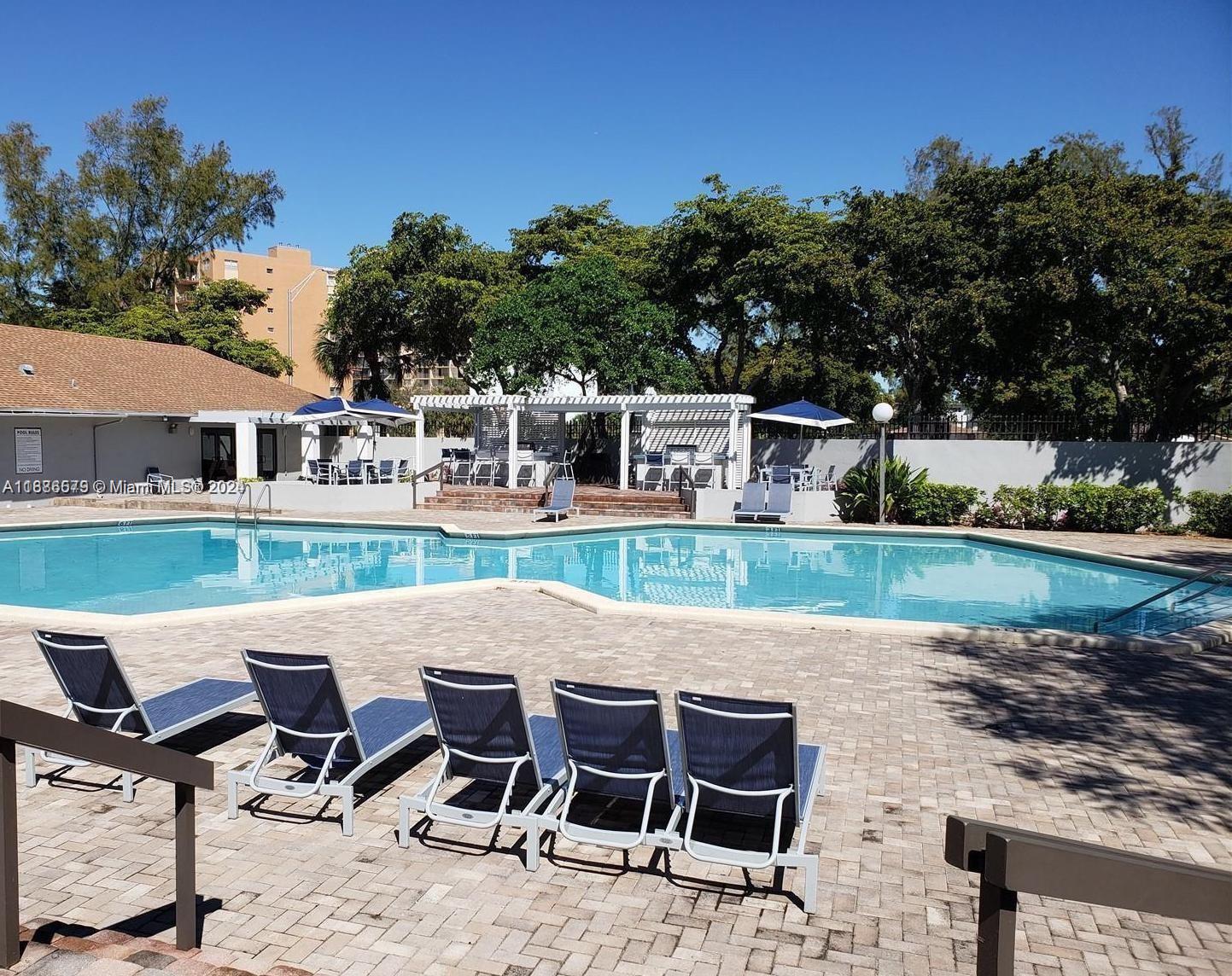 GREENWICH PH I CONDO - Residential