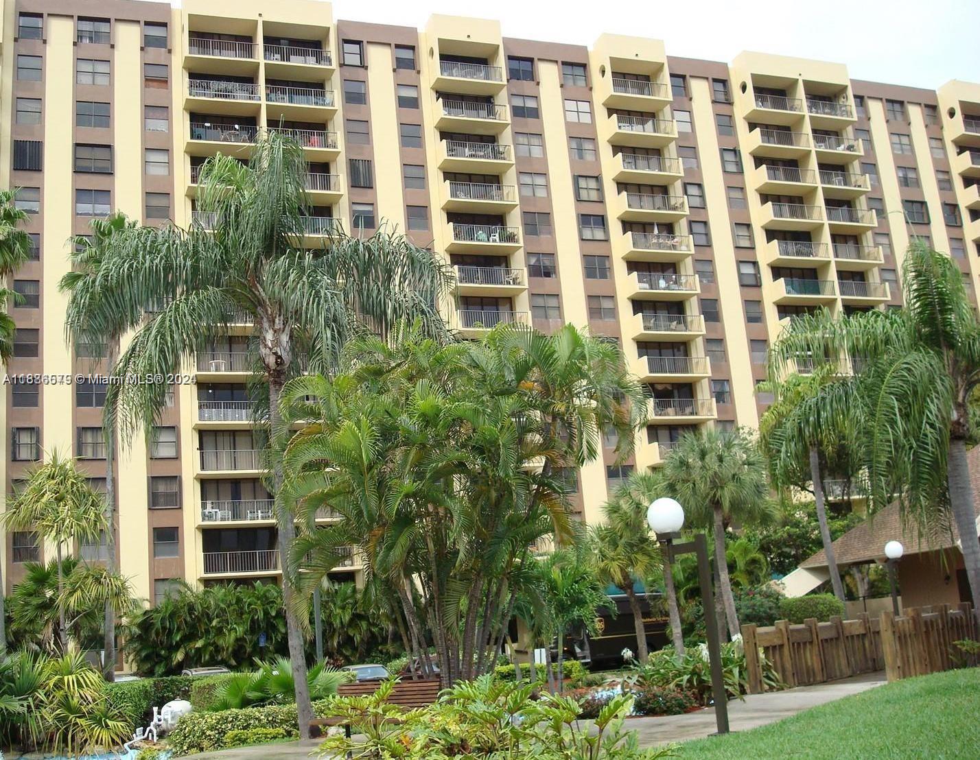 GREENWICH PH I CONDO - Residential