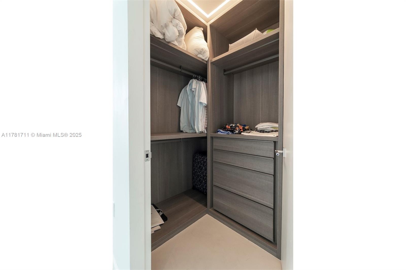 PALAU SUNSET HARBOR - Residential Lease