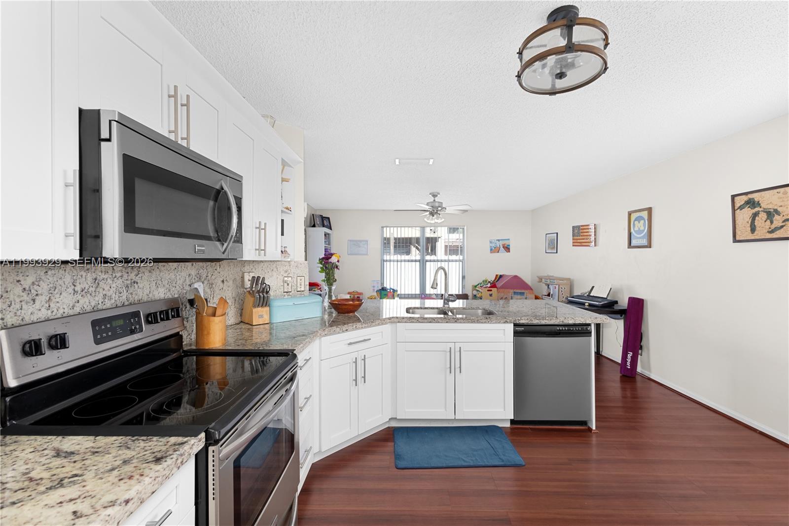 SILVER LAKES PHASE III RE - Residential