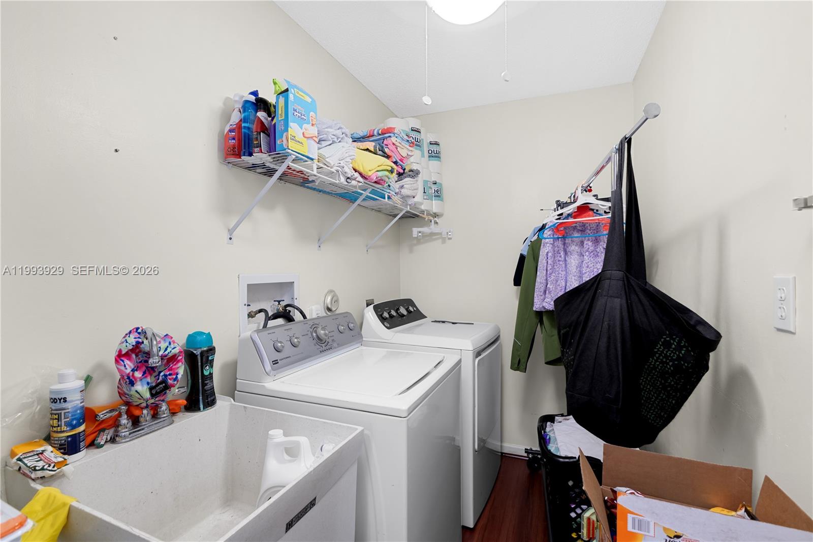 SILVER LAKES PHASE III RE - Residential