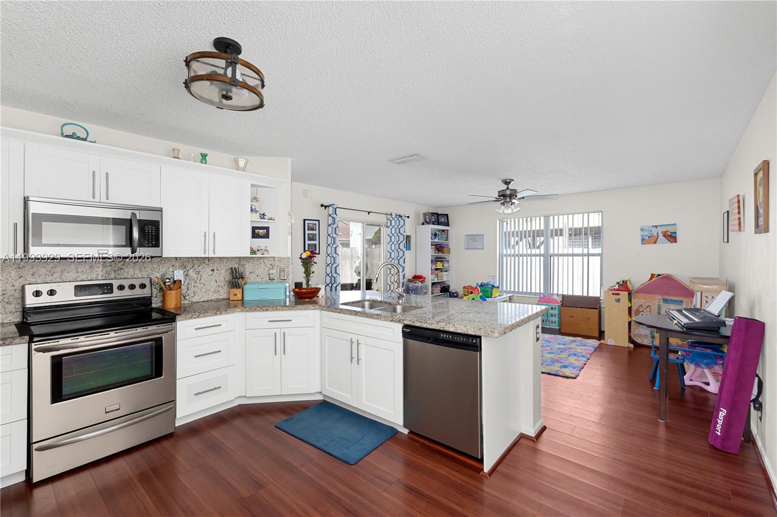 SILVER LAKES PHASE III RE - Residential