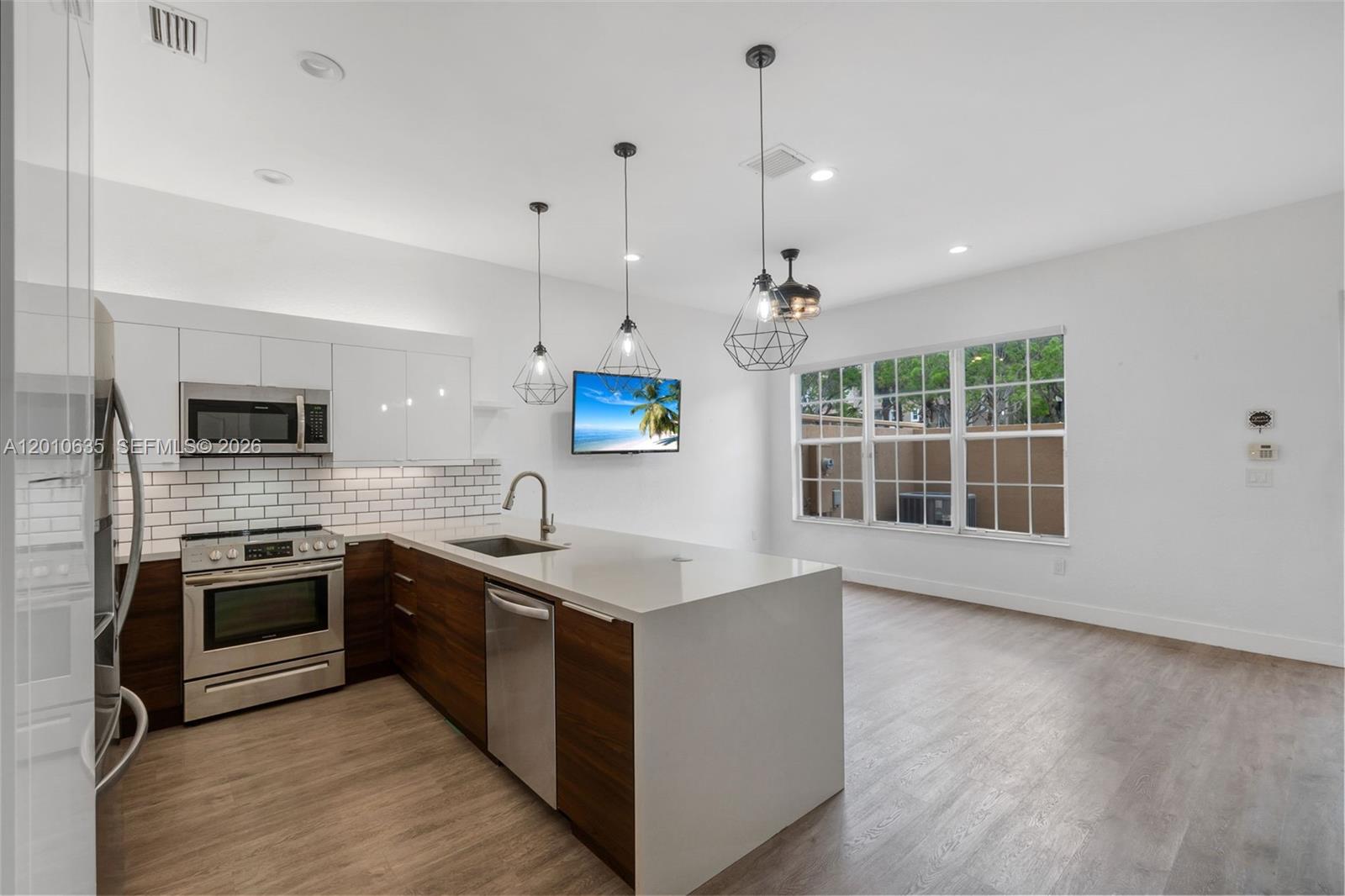 MEADOW PINES - Residential