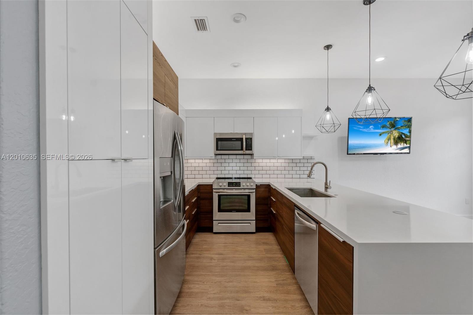 MEADOW PINES - Residential