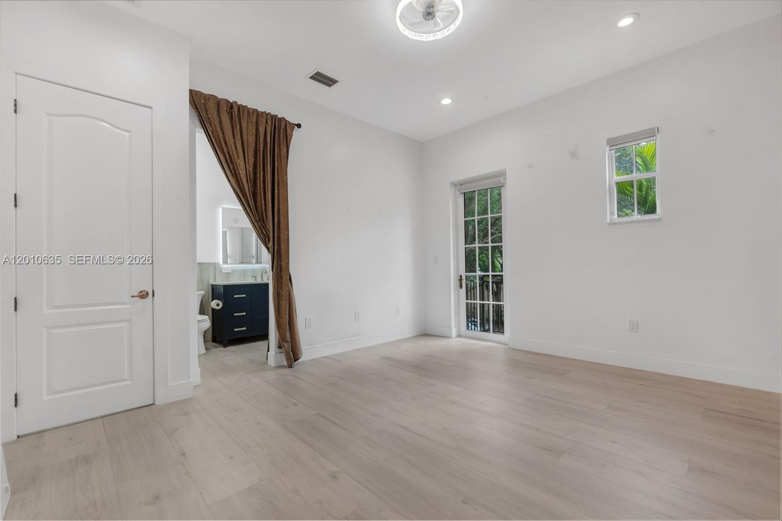MEADOW PINES - Residential