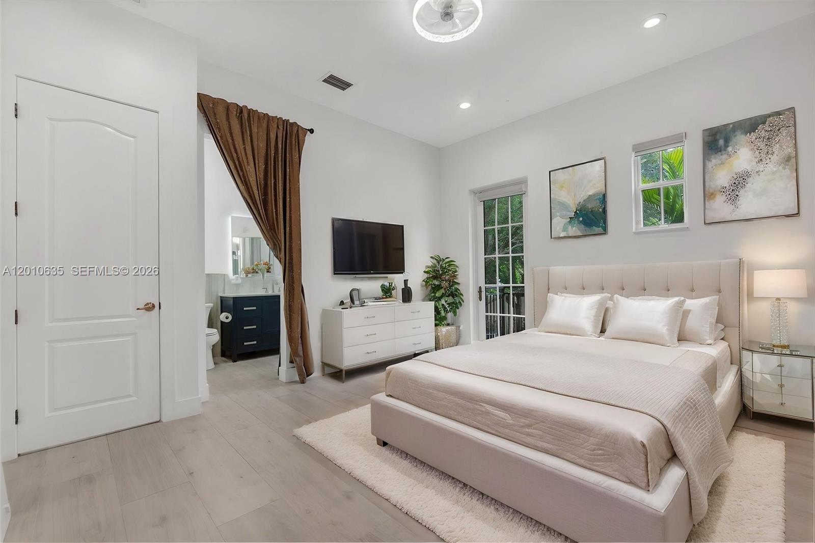 MEADOW PINES - Residential