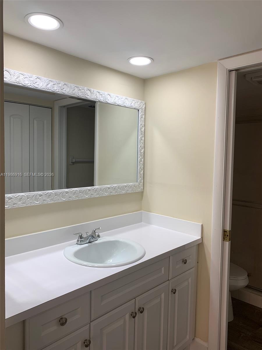 KEYS GATE CONDO NO ONE - Residential Lease