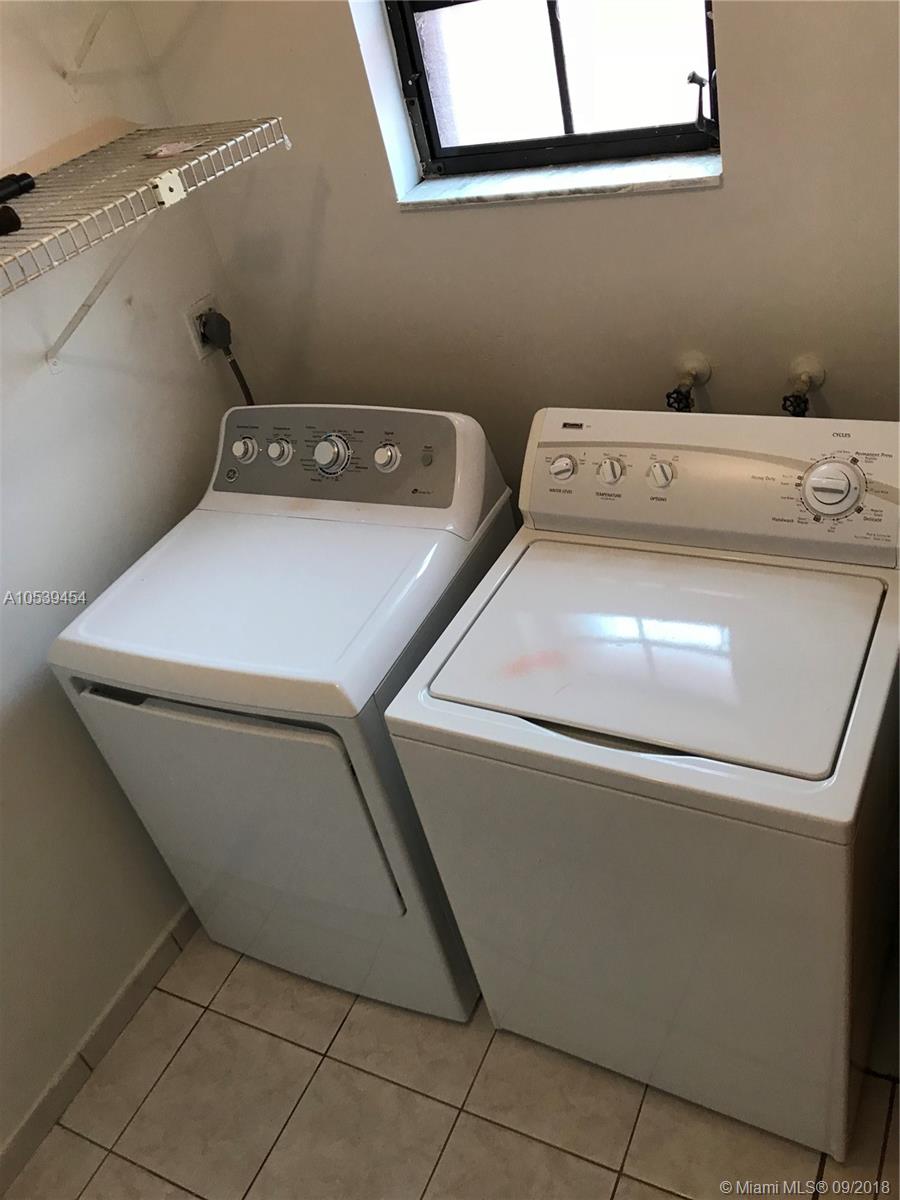 ROBLES GARDENS 5TH ADDN - Residential Lease