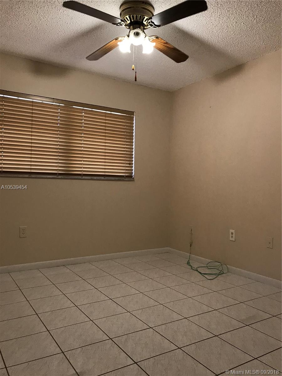 ROBLES GARDENS 5TH ADDN - Residential Lease