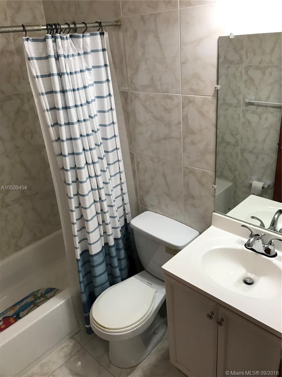 ROBLES GARDENS 5TH ADDN - Residential Lease