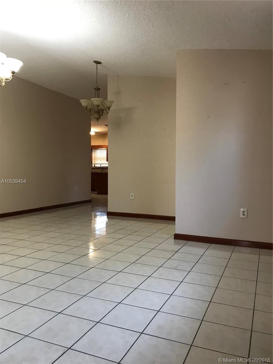 ROBLES GARDENS 5TH ADDN - Residential Lease