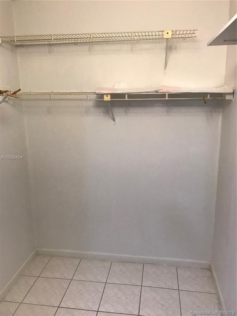 ROBLES GARDENS 5TH ADDN - Residential Lease