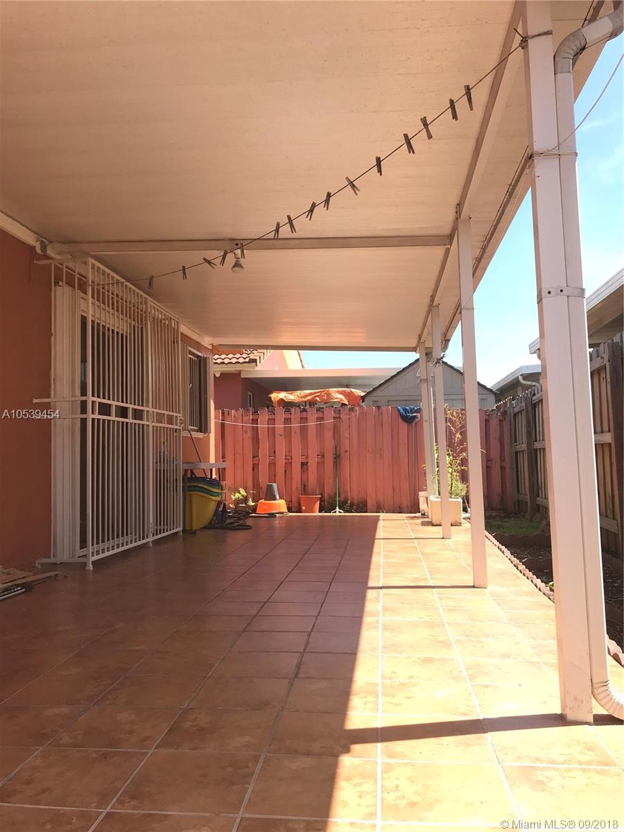 ROBLES GARDENS 5TH ADDN - Residential Lease