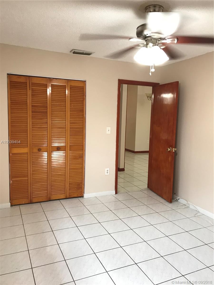 ROBLES GARDENS 5TH ADDN - Residential Lease