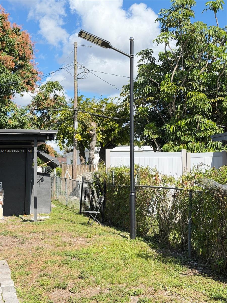 LAWNDALE 4TH ADDN - Residential Lease