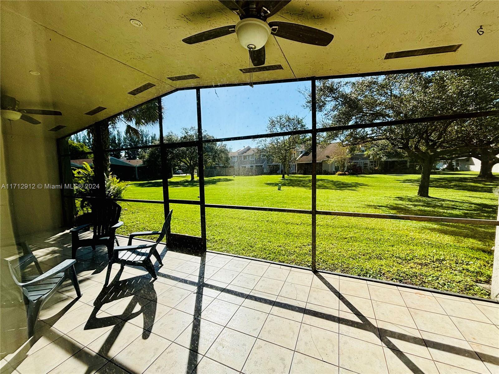 15712 Woodgate Ct B, Sunrise, Miami-Dade County, Florida - 3 Bedrooms  
2 Bathrooms - 