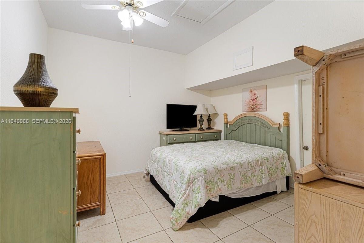 REGENCY HOMES AT SUNRISE - Residential Lease