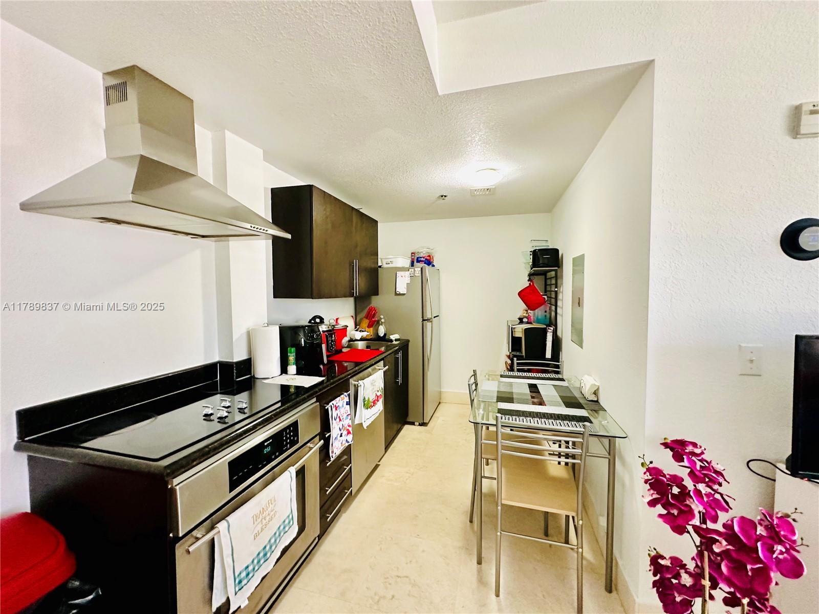 View photos, virtual tours, details... 1300 Pennsylvania Ave 109