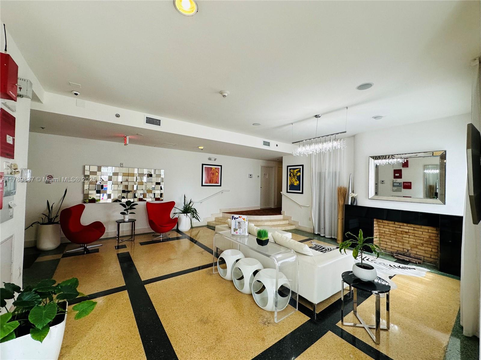 1300 PENNSYLVANIA CONDO - Residential