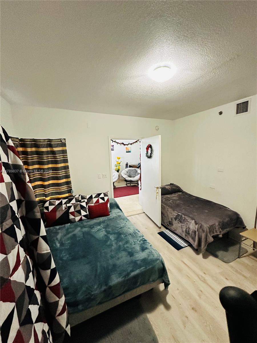 1300 PENNSYLVANIA CONDO - Residential