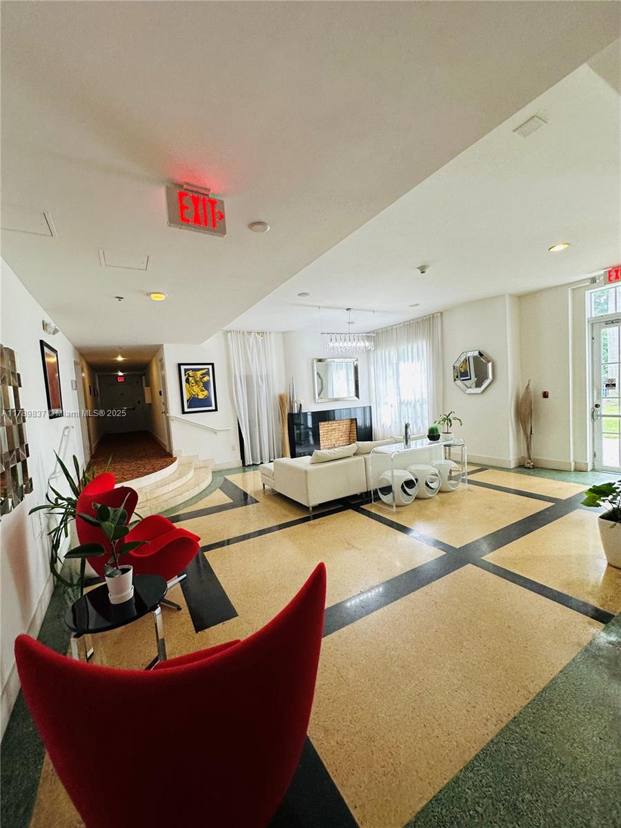 1300 PENNSYLVANIA CONDO - Residential
