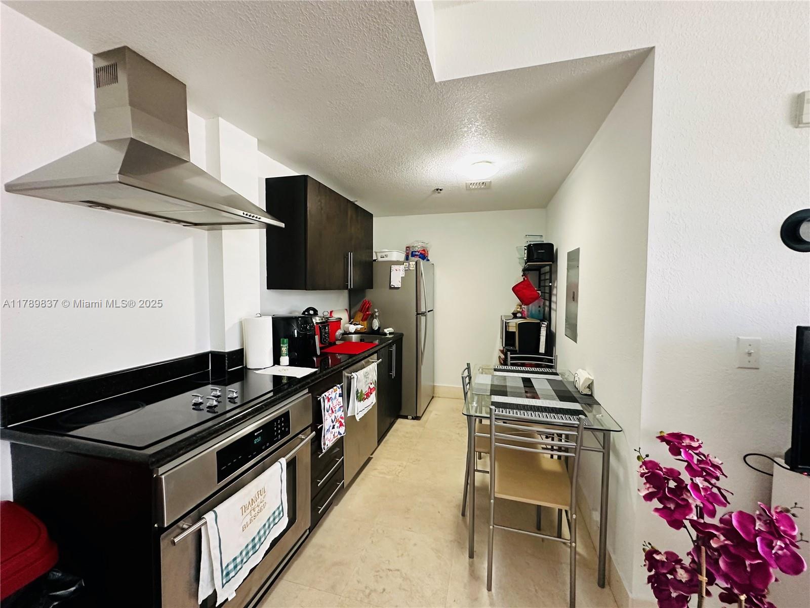 View photos, virtual tours, details... 1300 Pennsylvania Ave 109