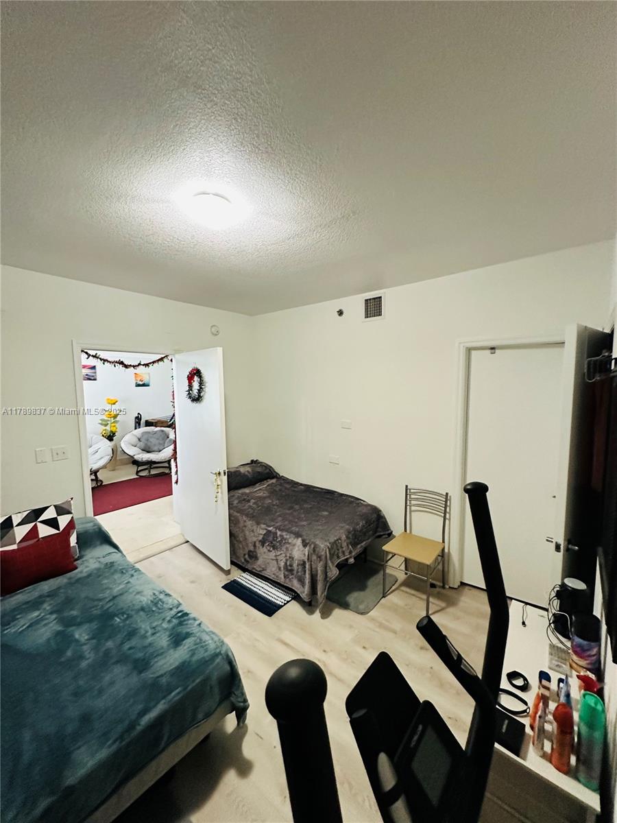 1300 PENNSYLVANIA CONDO - Residential