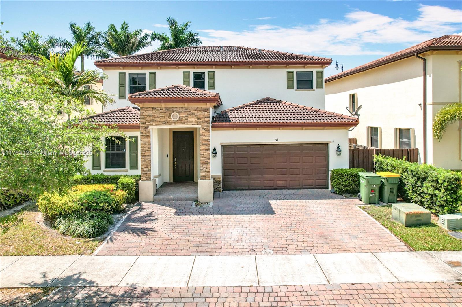 Property for Sale at 712 Se 37th Ave, Homestead, Miami-Dade County, Florida - Bedrooms: 5 
Bathrooms: 3  - $575,000