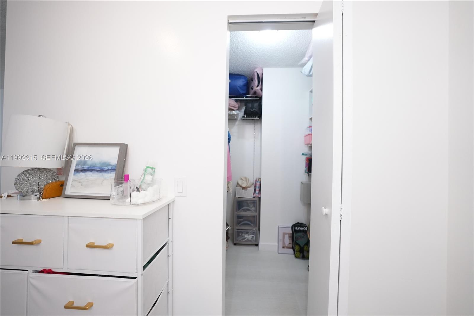 COVE CONDO PHASE I - Residential