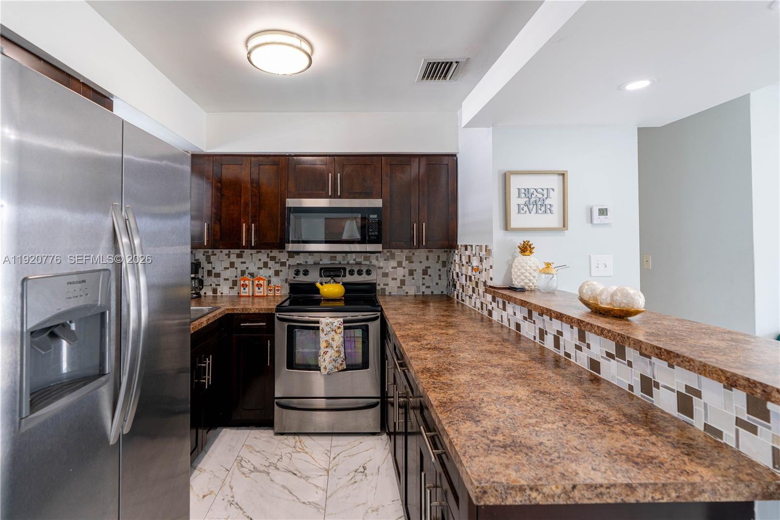 SCOTT LAKE MANOR SEC 8 - Residential