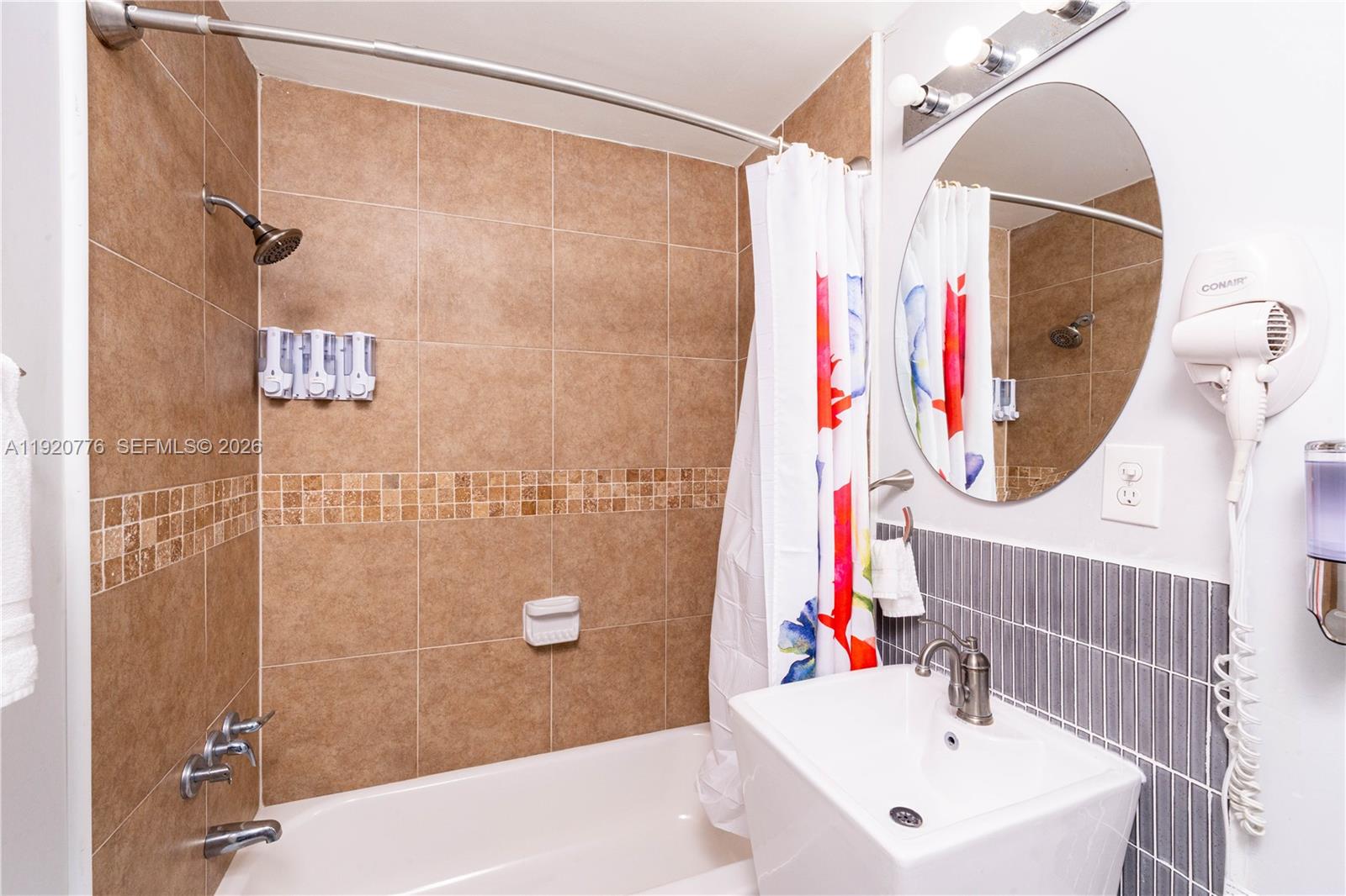 SCOTT LAKE MANOR SEC 8 - Residential