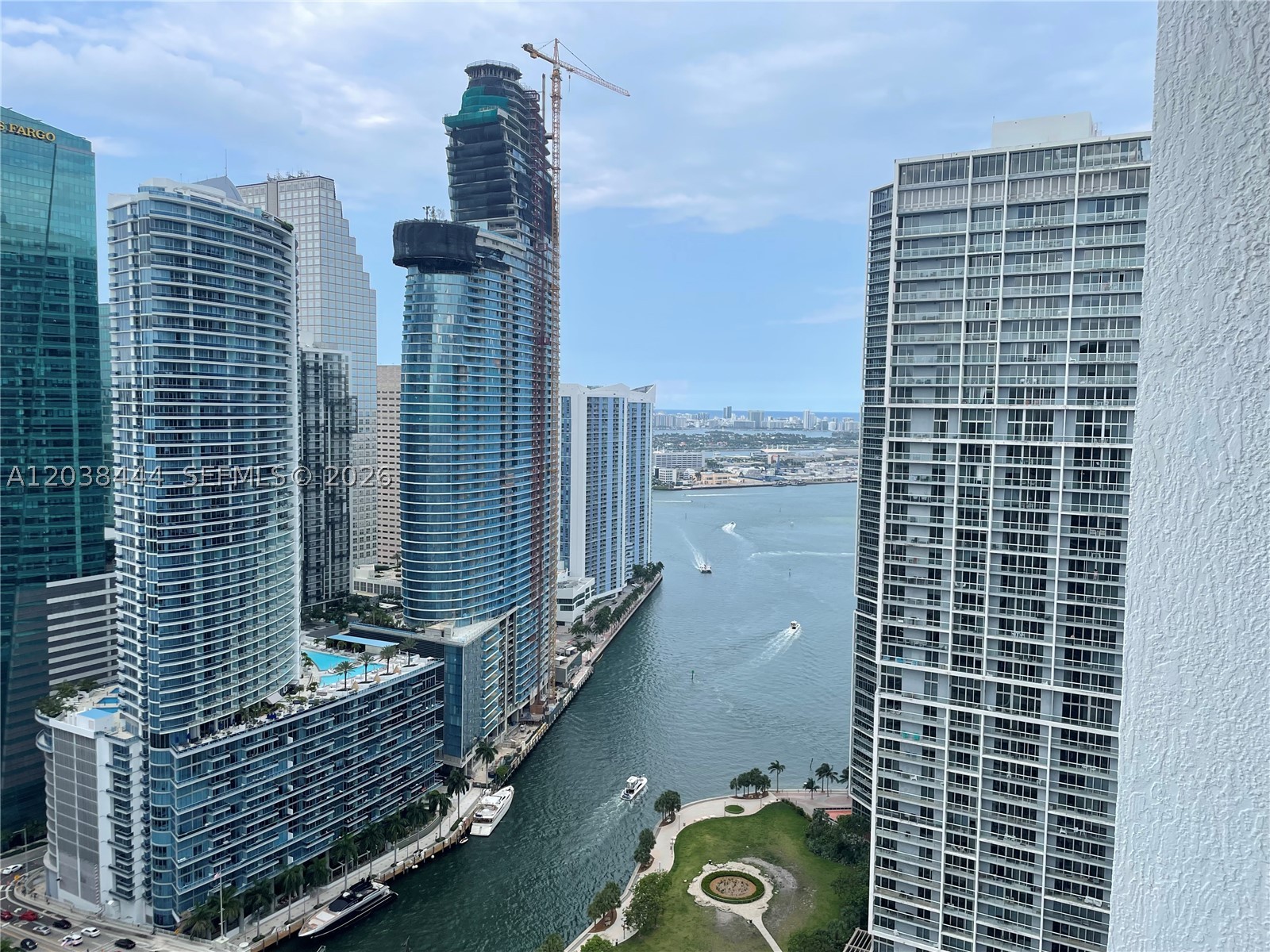 55 SE 6th St Ph4307