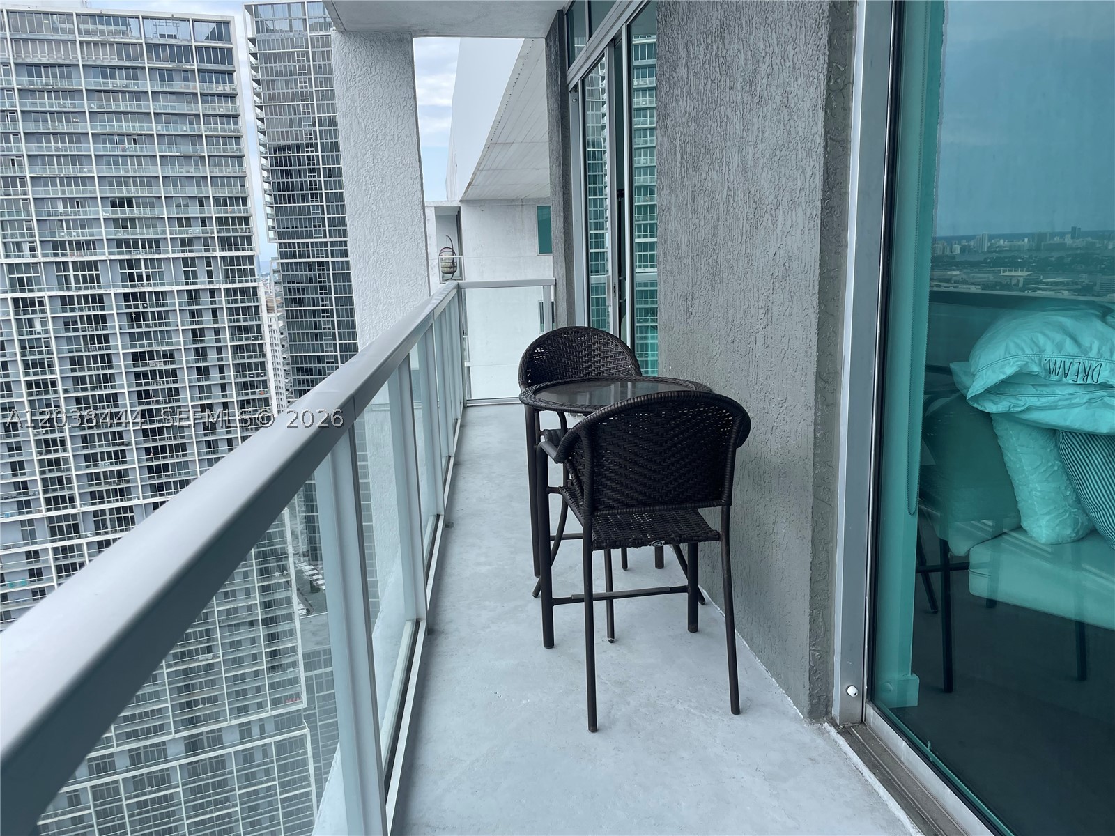 55 SE 6th St Ph4307