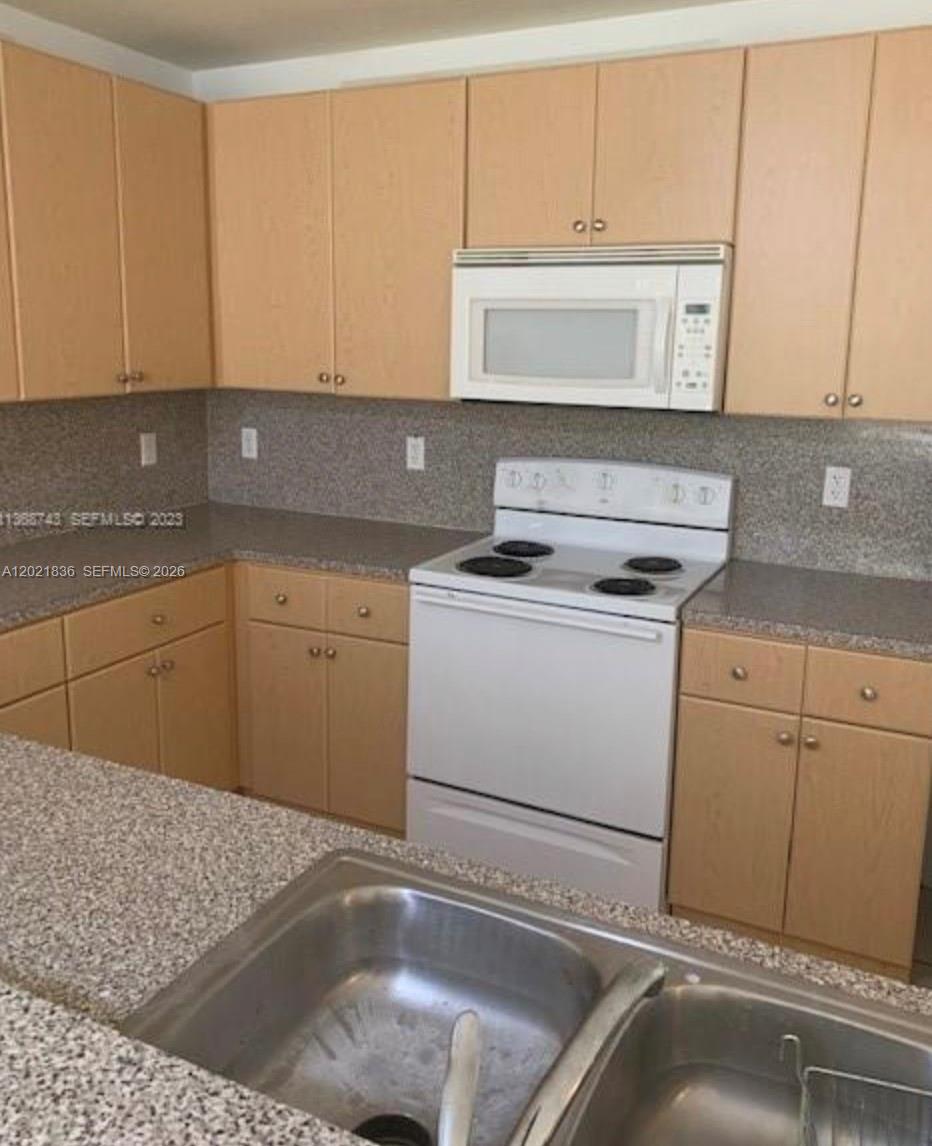 22631 SW 88th Pl 5-18