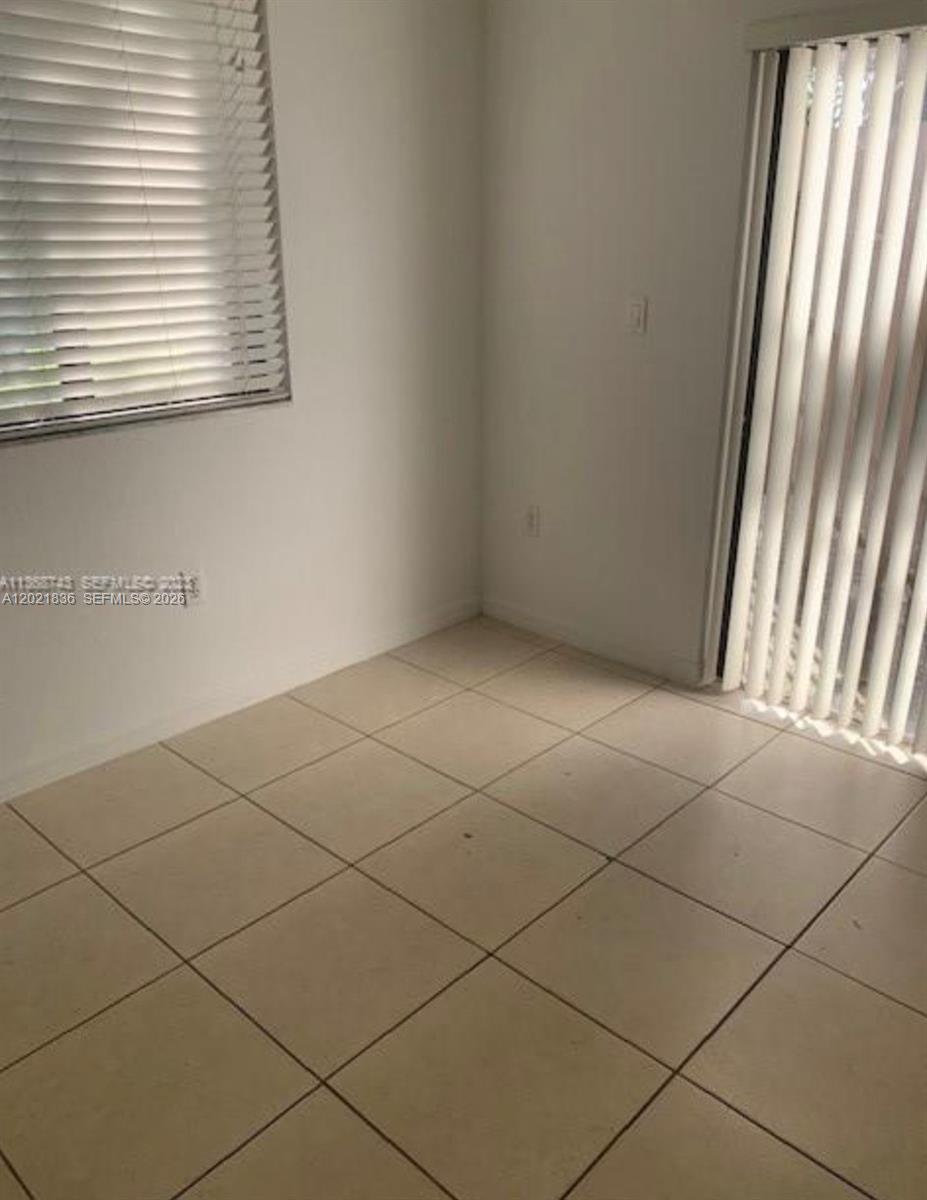 THE COURTS AT BAYSHORE I - Residential