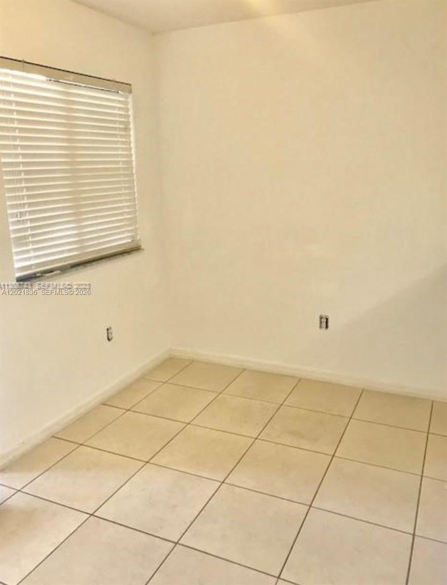 THE COURTS AT BAYSHORE I - Residential