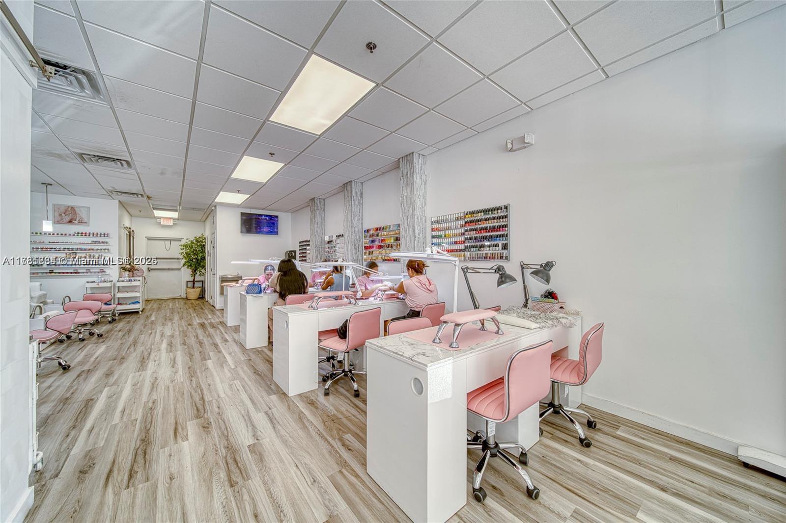 Nail Salon For Sale In Oakland Park Blvd Near Sunrise